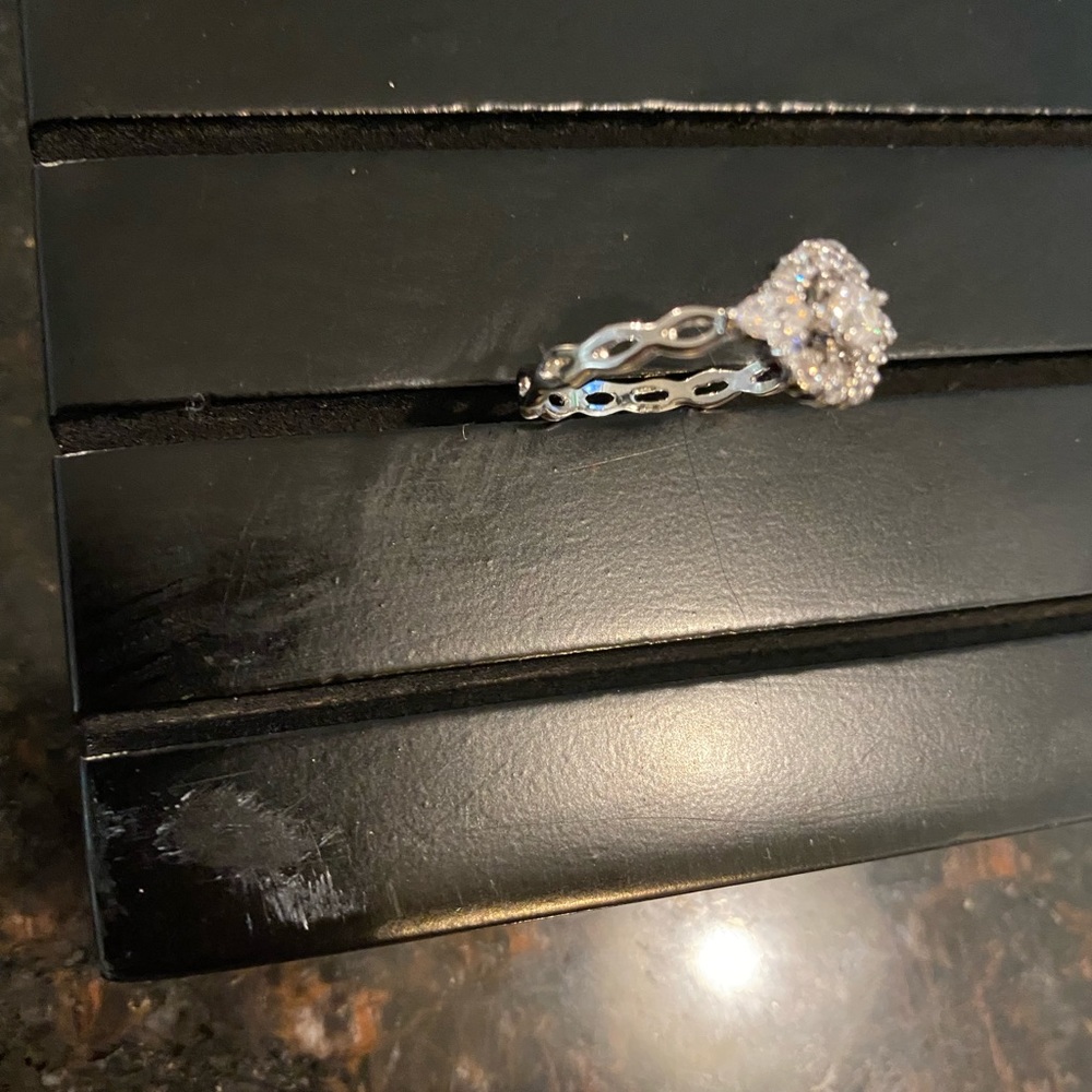 Ring - Picture 2 of 2